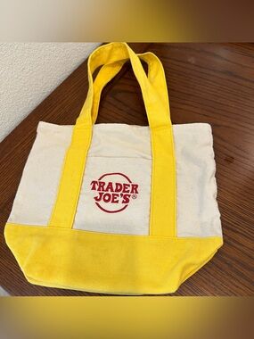 Trader Joe's Canvas Tote Bag in Yellow and Cream